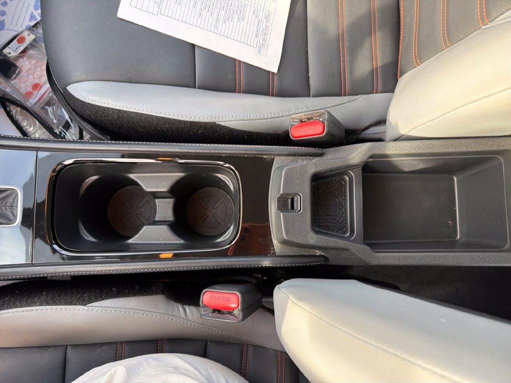 Certified 2024 Nissan Kicks SR w/ SR Premium Package FWD image 23