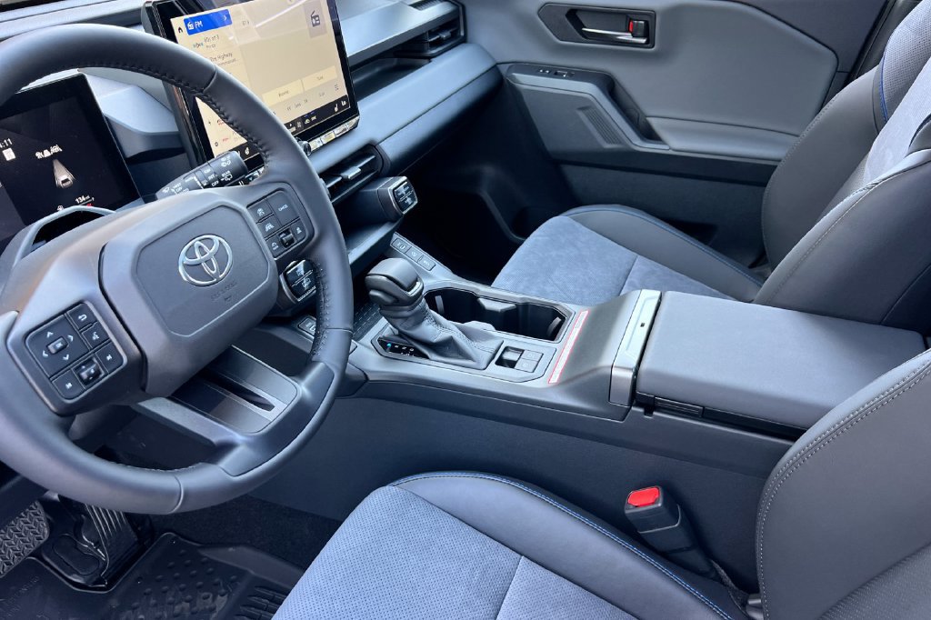 New 2026 Toyota RAV4 XSE w/ Panoramic Sun Roof Package AWD/4WD image 10