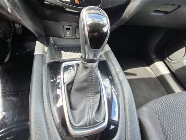 Used 2018 Nissan Rogue Sport S w/ S Appearance Package FWD image 11