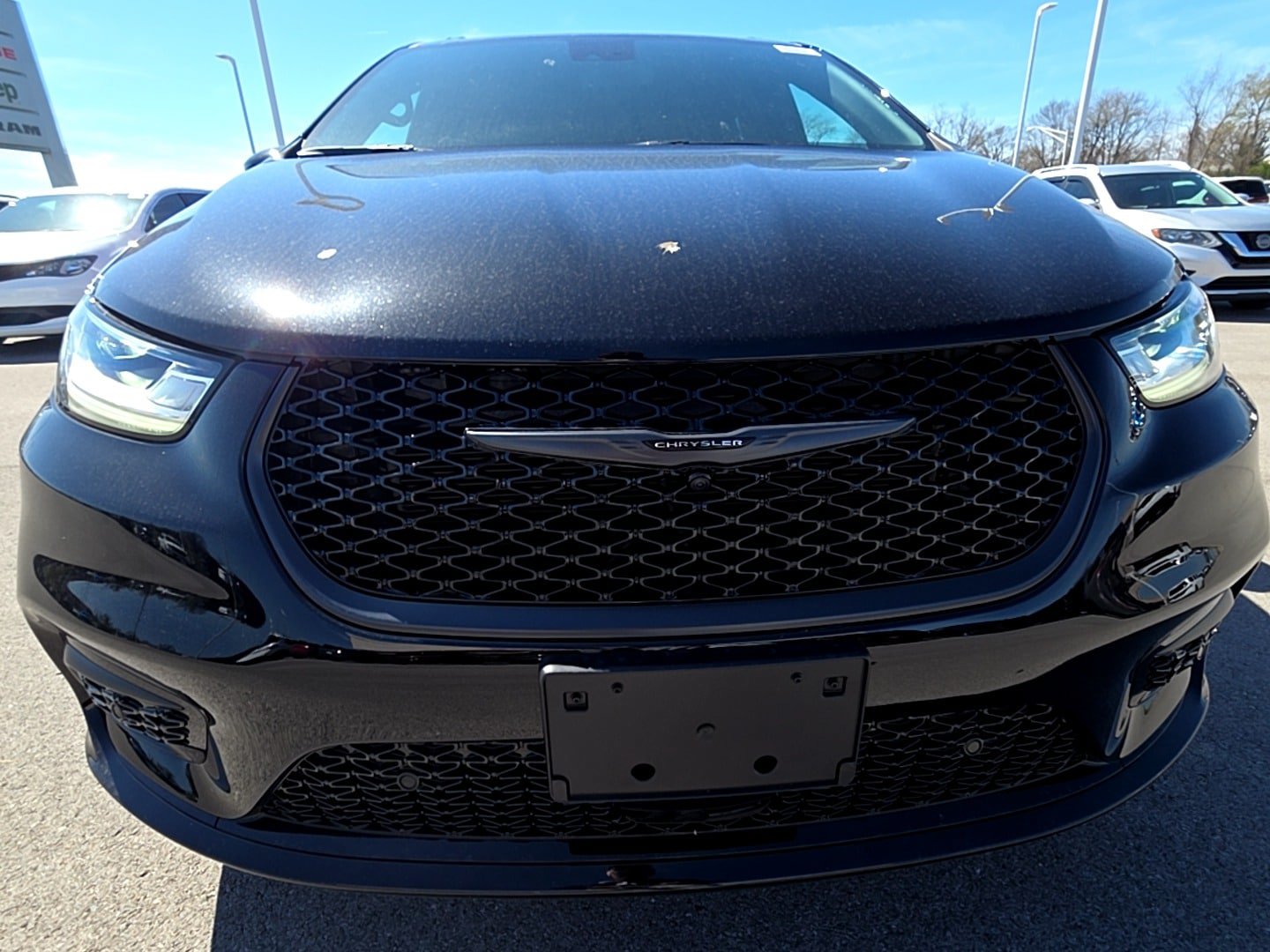 New 2026 Chrysler Pacifica Select w/ S Appearance Package FWD image 2