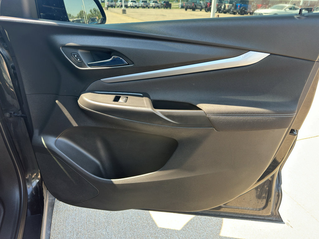 Used 2023 Chevrolet Bolt EUV LT w/ Driver Confidence Package FWD image 26