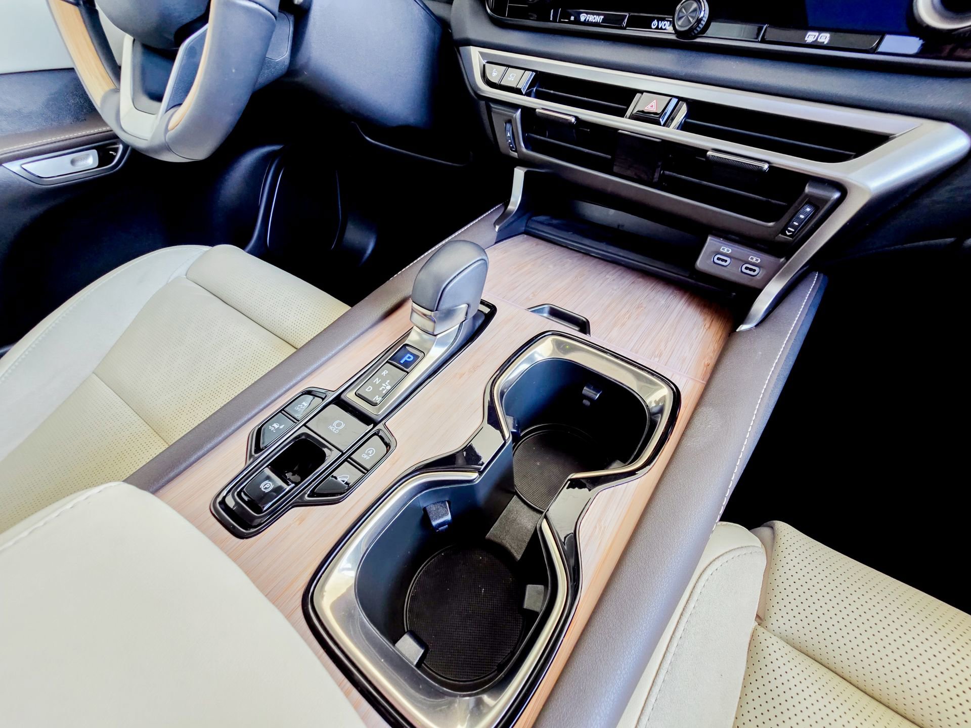 Used 2024 Lexus RX 350 AWD w/ Convenience Package image 16