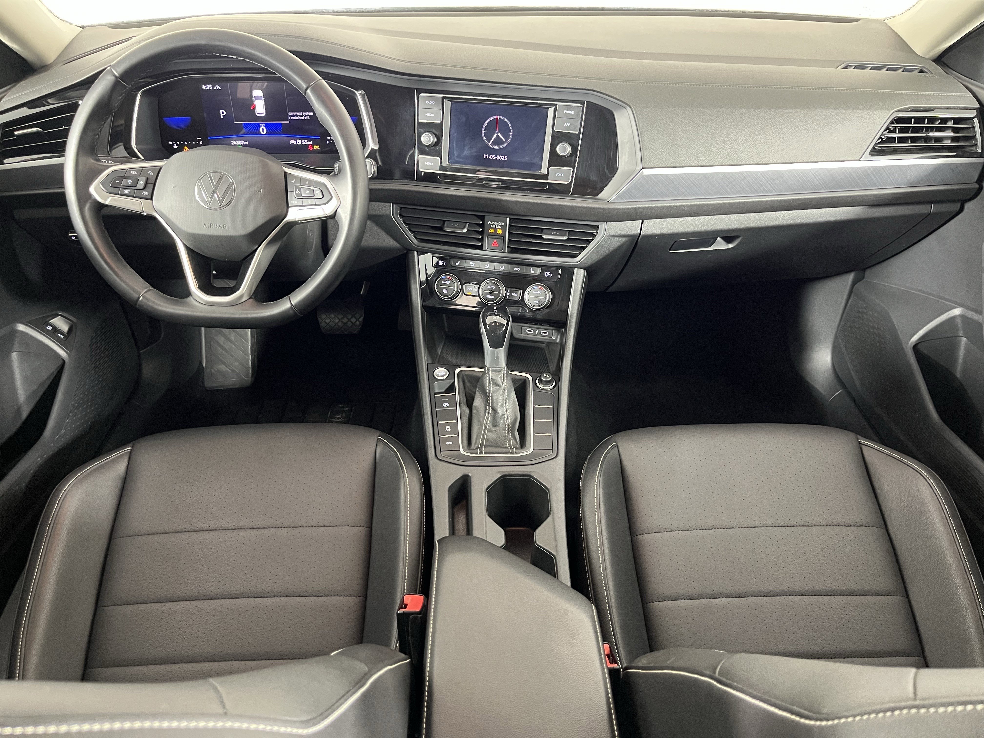 Certified 2023 Volkswagen Jetta SE image 10