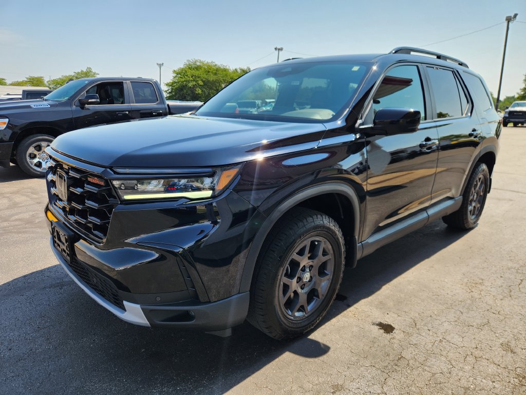 Used 2024 Honda Pilot TrailSport image 8