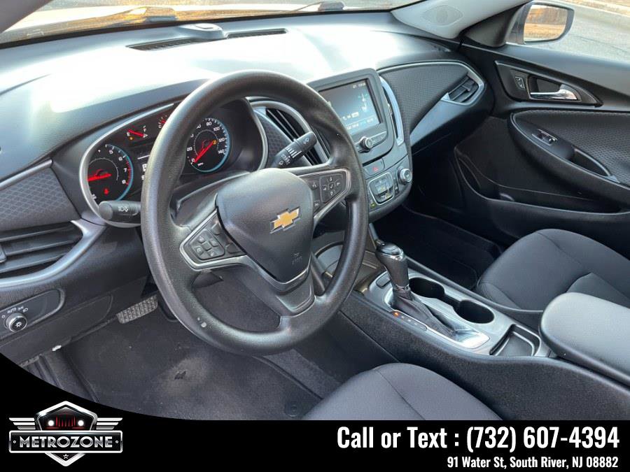 Used 2017 Chevrolet Malibu LS image 18