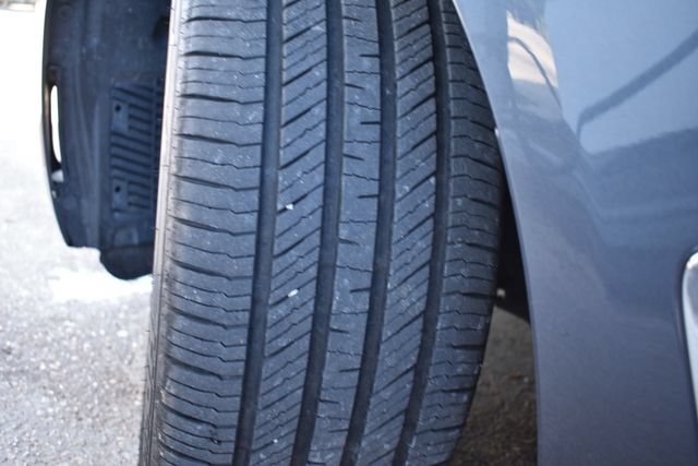 Used 2018 BMW 750i RWD image 27