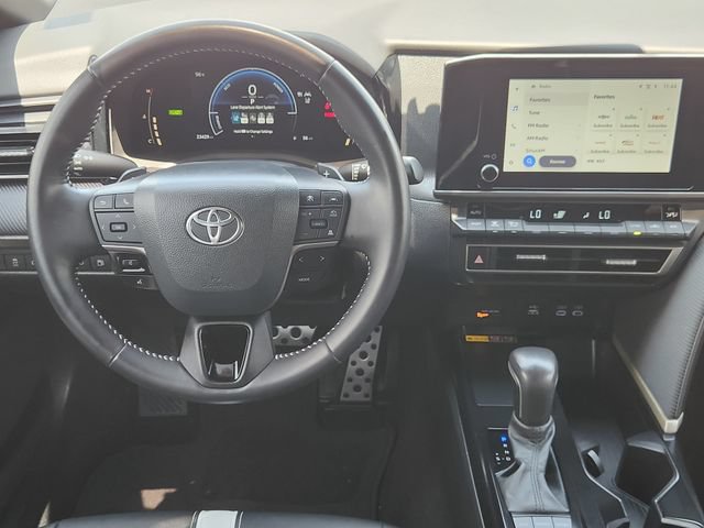 Used 2025 Toyota Camry SE w/ Convenience Package FWD image 27