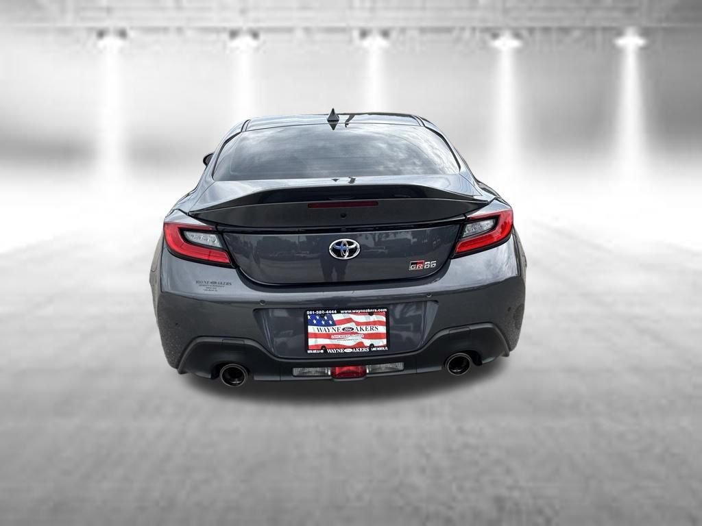 Used 2023 Toyota GR86 Premium RWD image 5