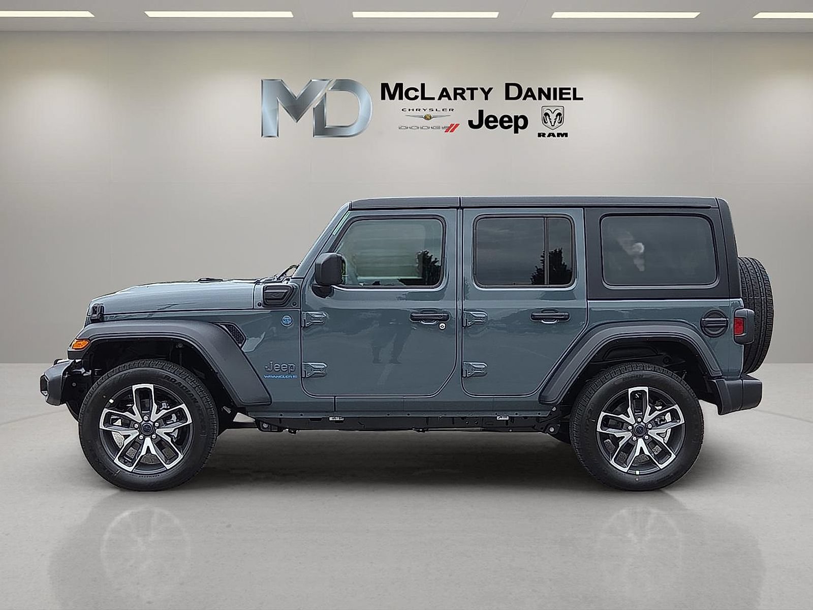 New 2025 Jeep Wrangler Unlimited Sport S 4xe w/ Convenience Group AWD/4WD image 3