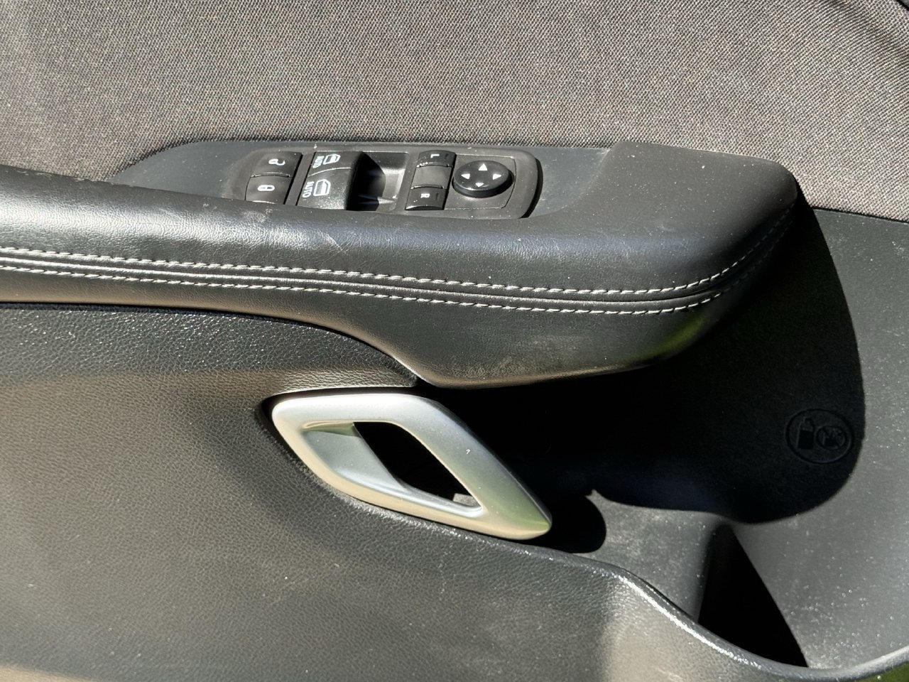 Used 2015 Dodge Challenger R/T RWD image 22