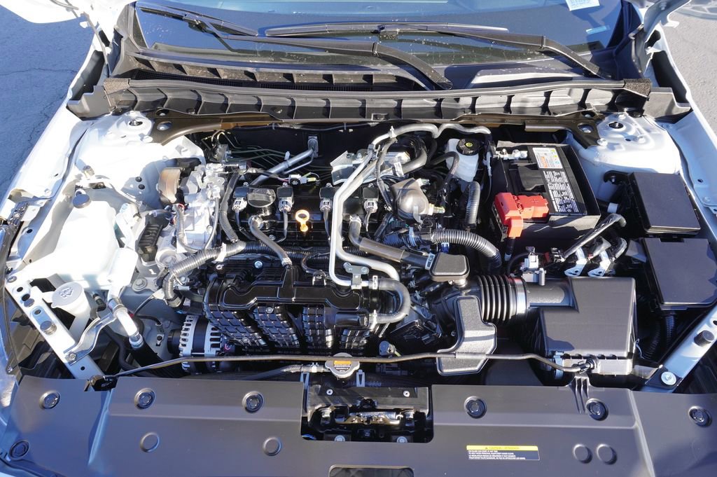 Certified 2025 Nissan Altima 2.5 SR image 7