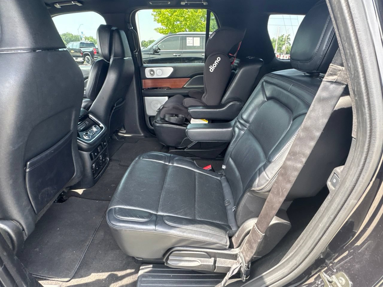 Used 2019 Lincoln Navigator Reserve AWD/4WD image 6