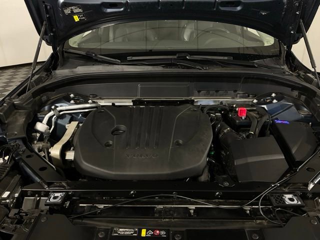 Certified 2023 Volvo XC60 B5 Plus w/ Climate Package image 38