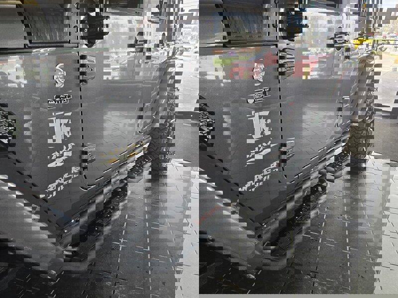 Used 2014 Jeep Wrangler Unlimited Sahara image 25