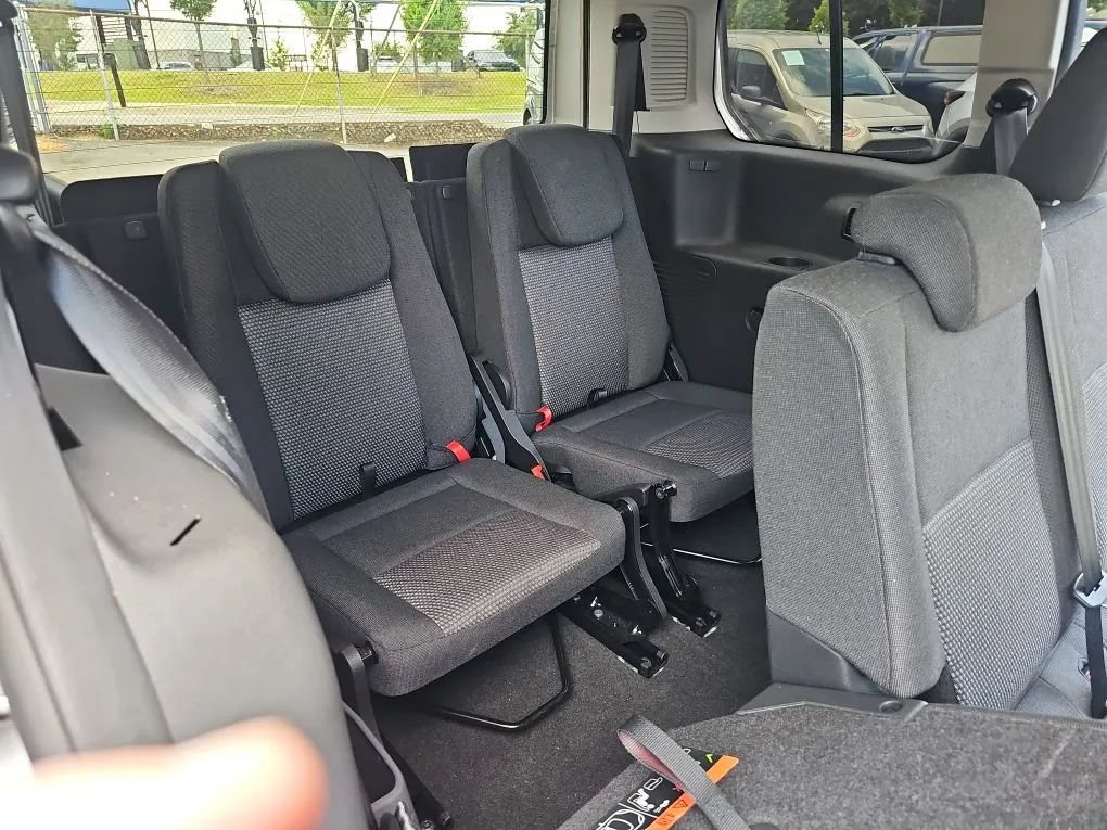 Used 2018 Ford Transit Connect XL FWD image 21