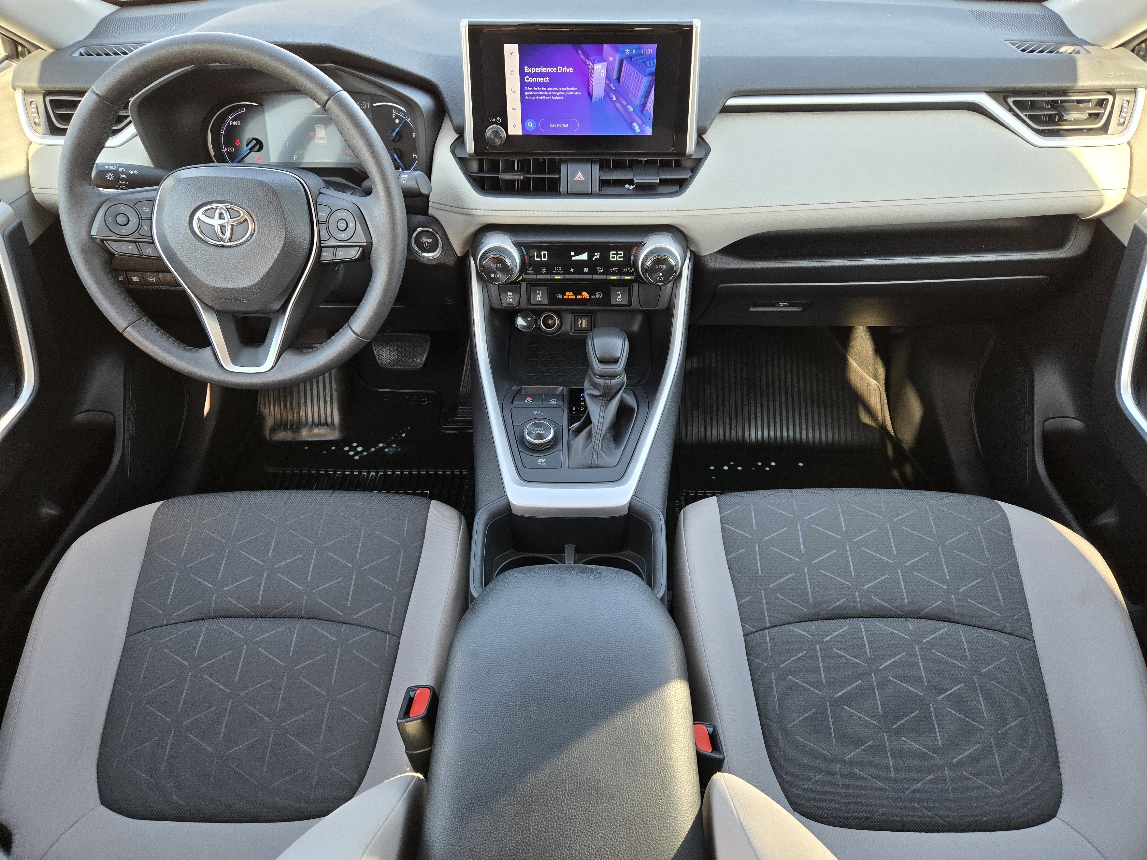 Used 2024 Toyota RAV4 XLE w/ Convenience Package image 33