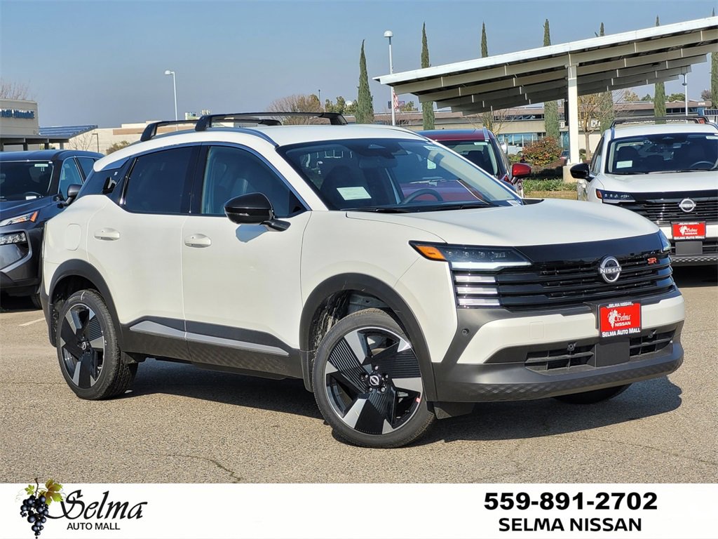 New 2026 Nissan Kicks SR w/ Cold Weather Package