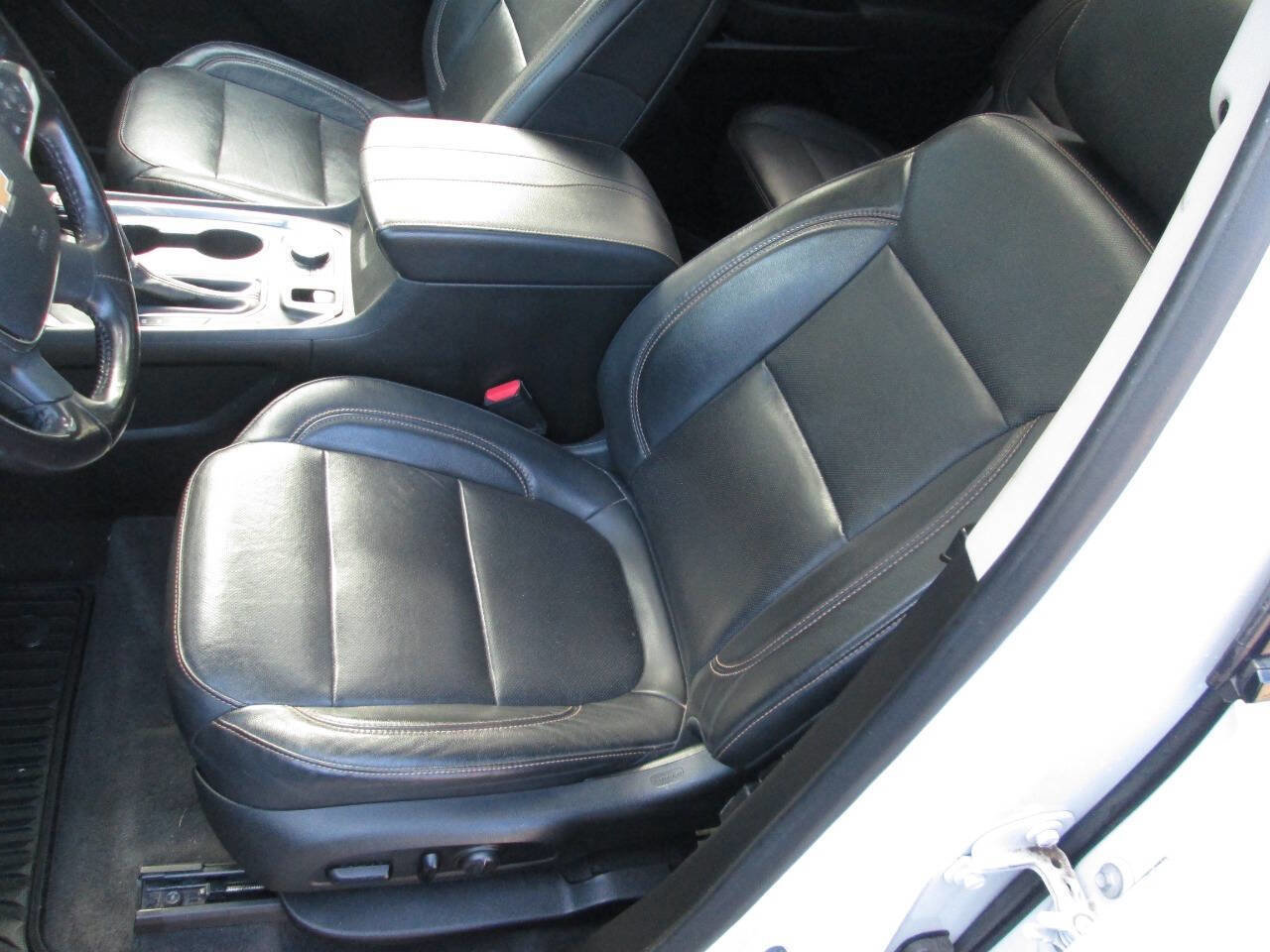 Used 2019 Chevrolet Traverse Premier w/ Redline Edition image 16