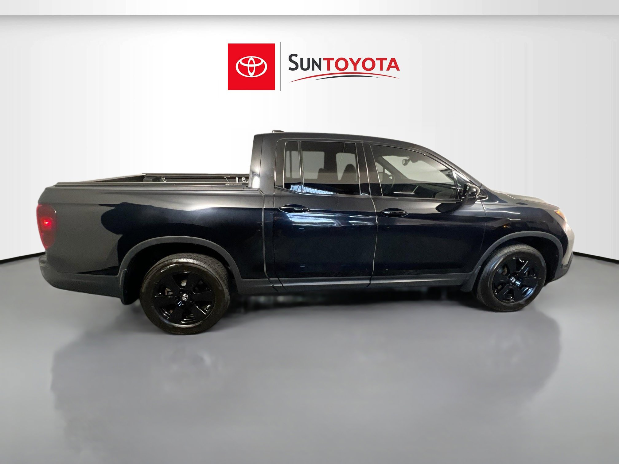 Used 2018 Honda Ridgeline Black Edition image 2