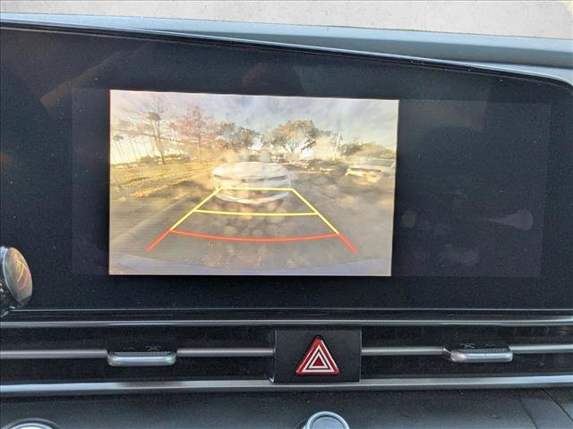 Used 2023 Hyundai Elantra SEL w/ Convenience Package image 9