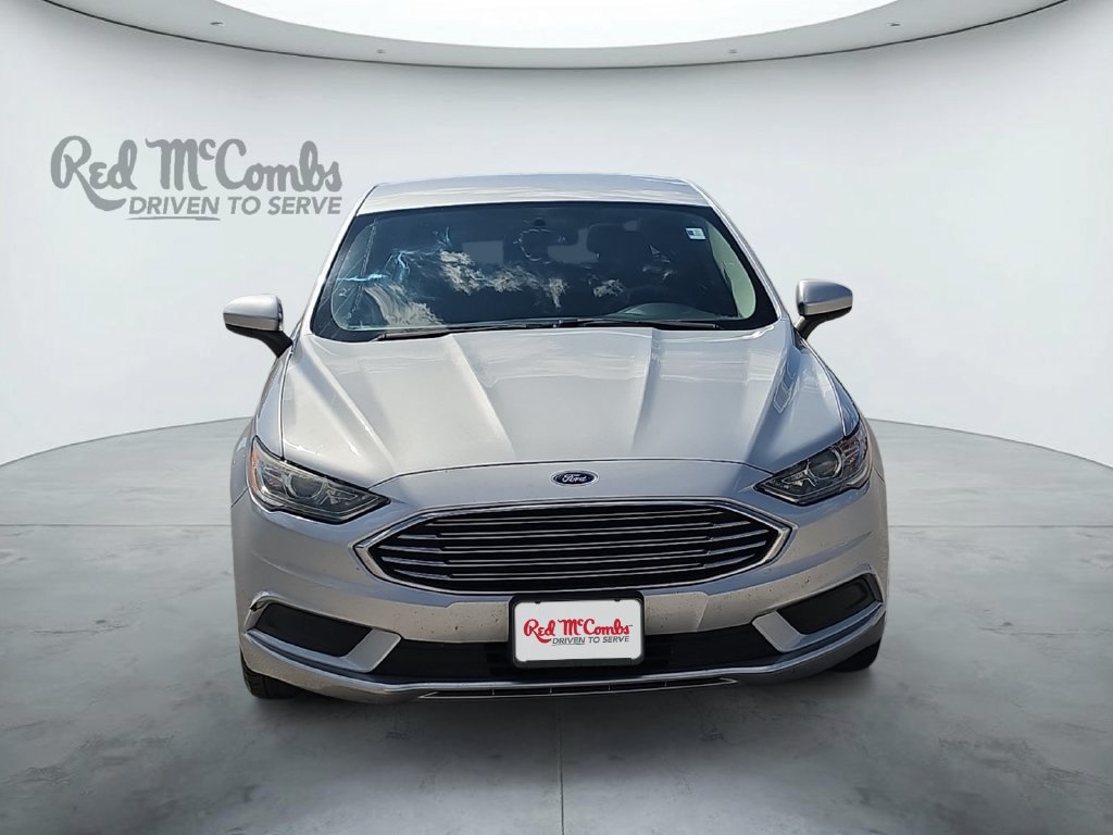Used 2017 Ford Fusion SE w/ Fusion SE Technology Package FWD image 8