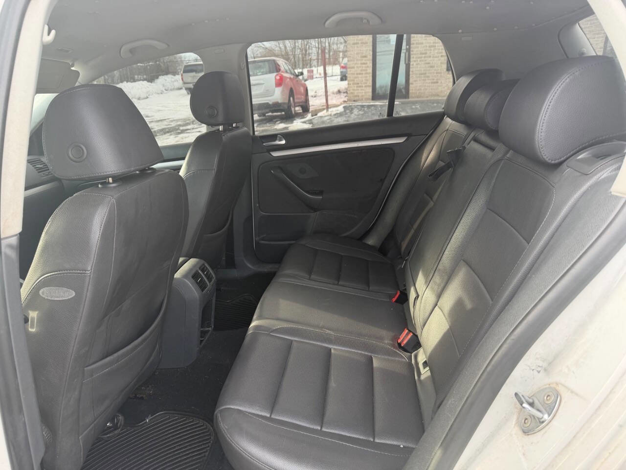 Used 2007 Volkswagen Rabbit 4-Door image 9