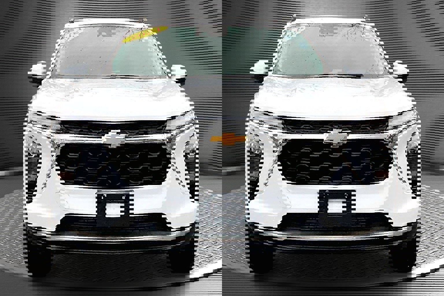 Used 2024 Chevrolet Trax LT w/ Driver Confidence Package image 2