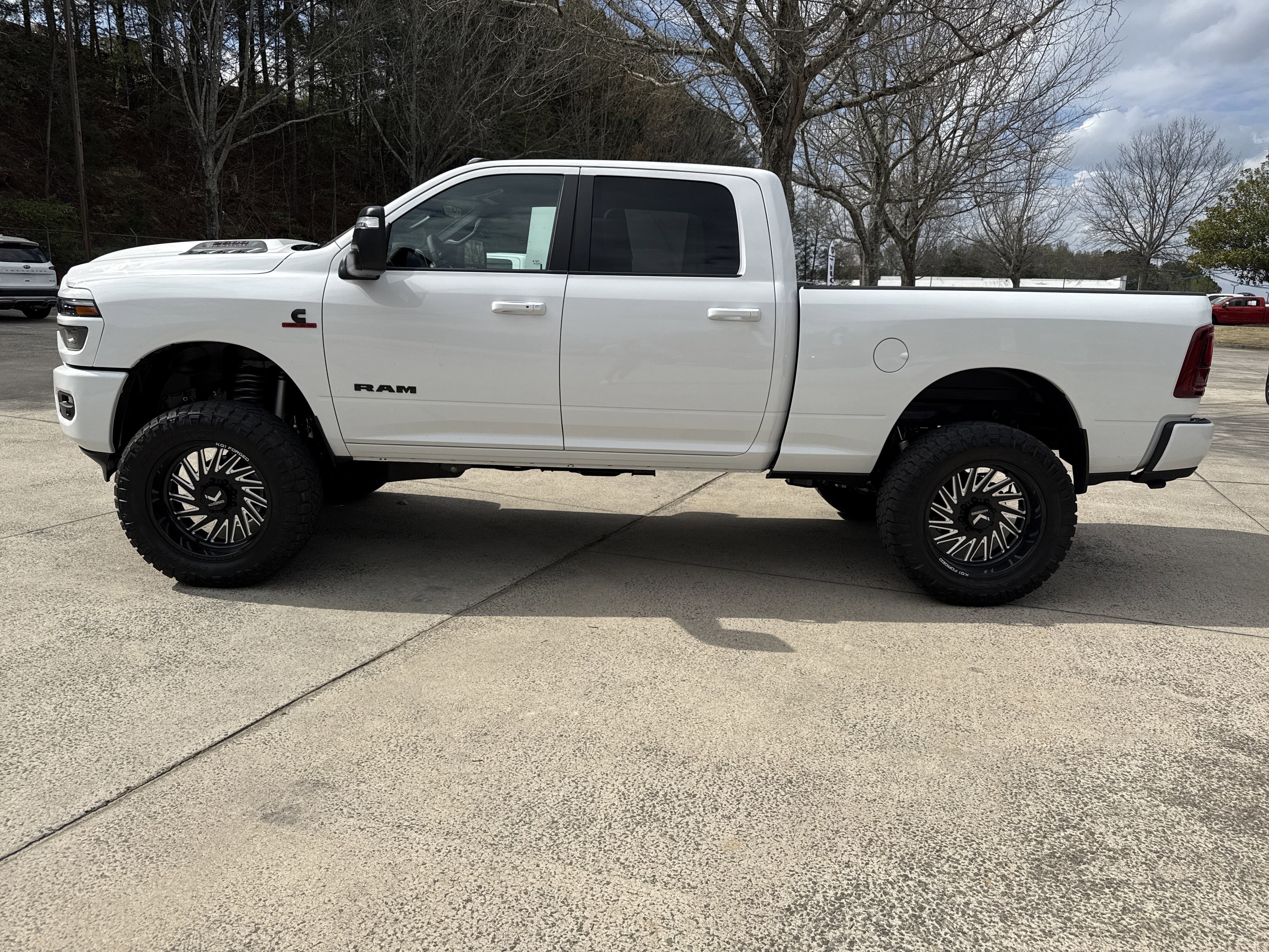 New 2026 RAM 2500 Laramie w/ Night Edition AWD/4WD image 4