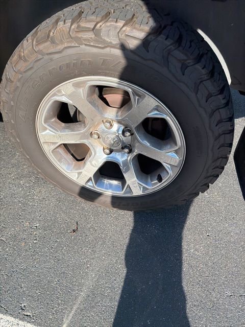 Used 2018 RAM 1500 Laramie w/ Convenience Group image 8