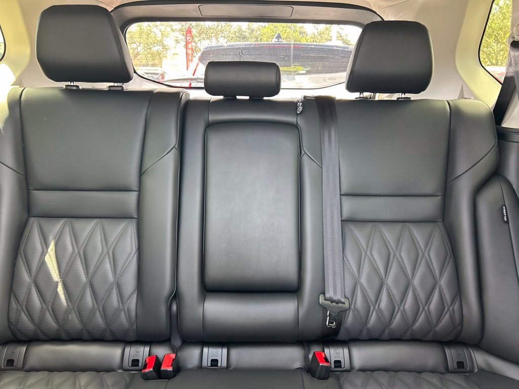 Certified 2026 Nissan Rogue Platinum w/ Platinum Premium Package AWD/4WD image 15
