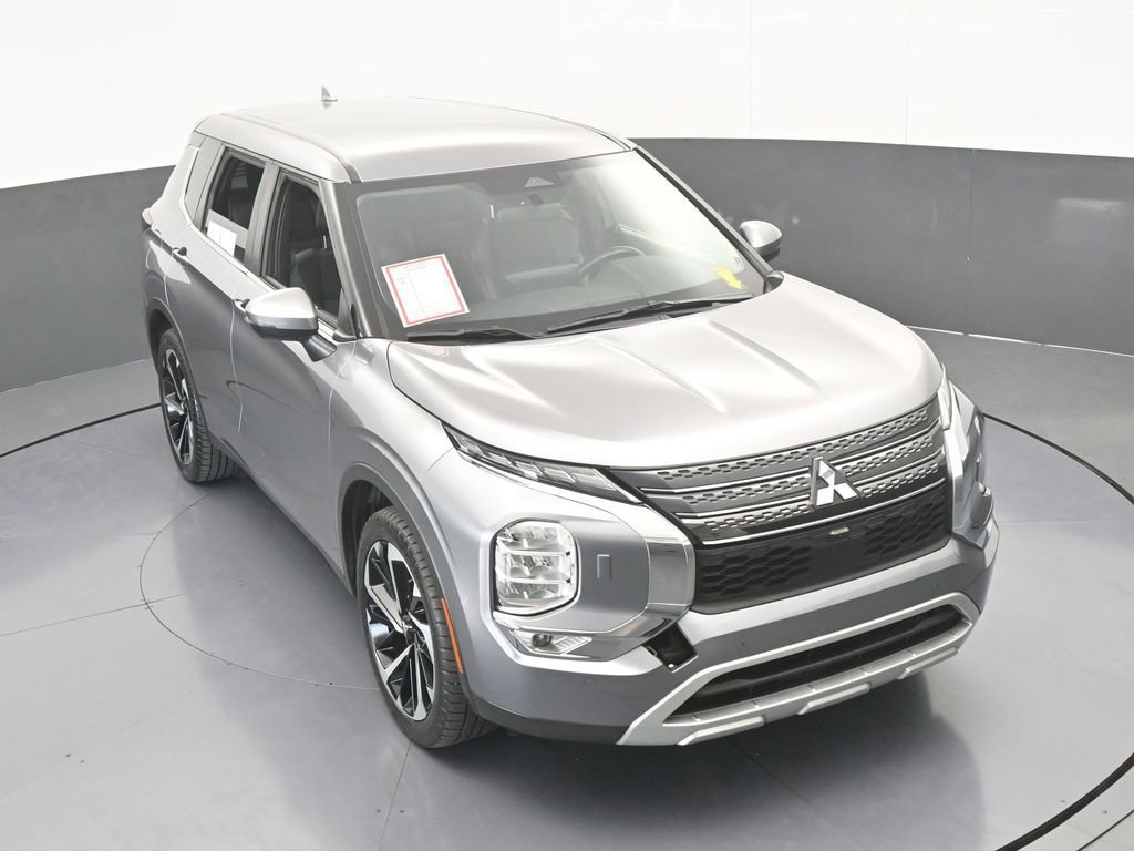 Used 2022 Mitsubishi Outlander SE image 60