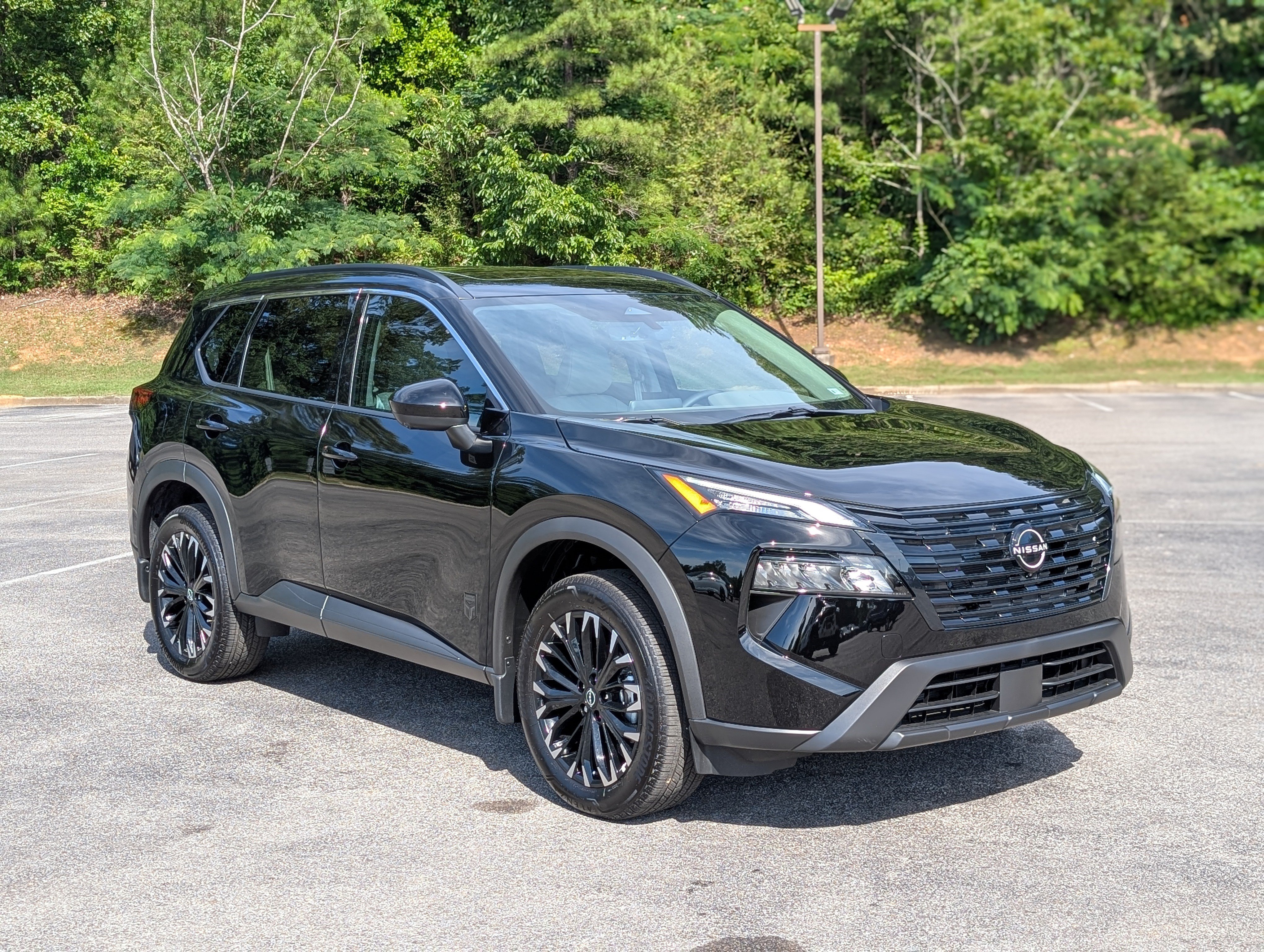 Used 2026 Nissan Rogue Dark Armor FWD image 11