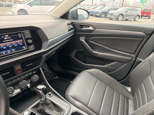 Used 2024 Volkswagen Jetta SE image 21