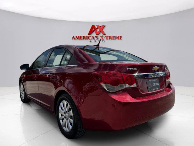 Used 2011 Chevrolet Cruze LT FWD image 3