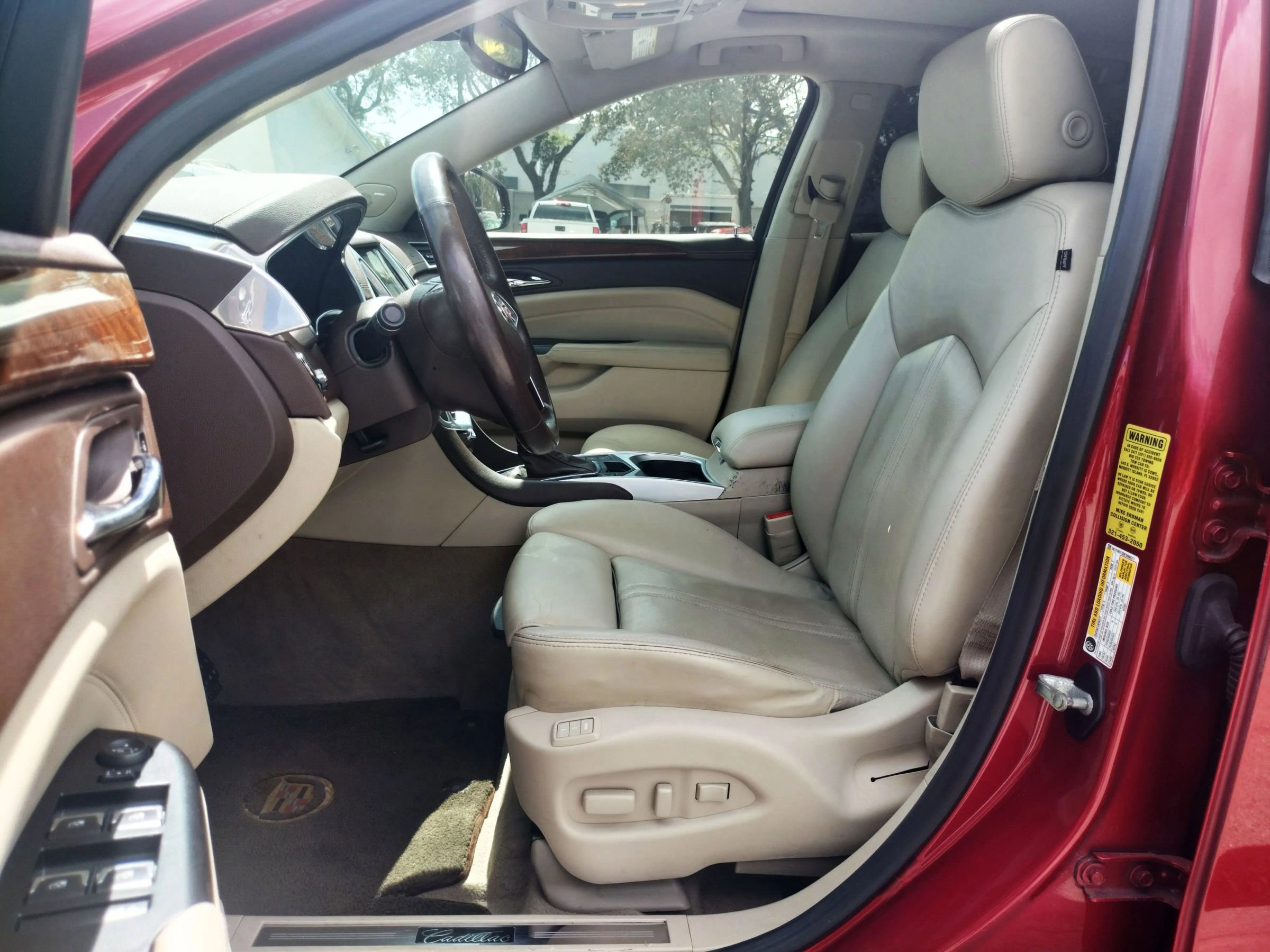 Used 2014 Cadillac SRX Premium image 13