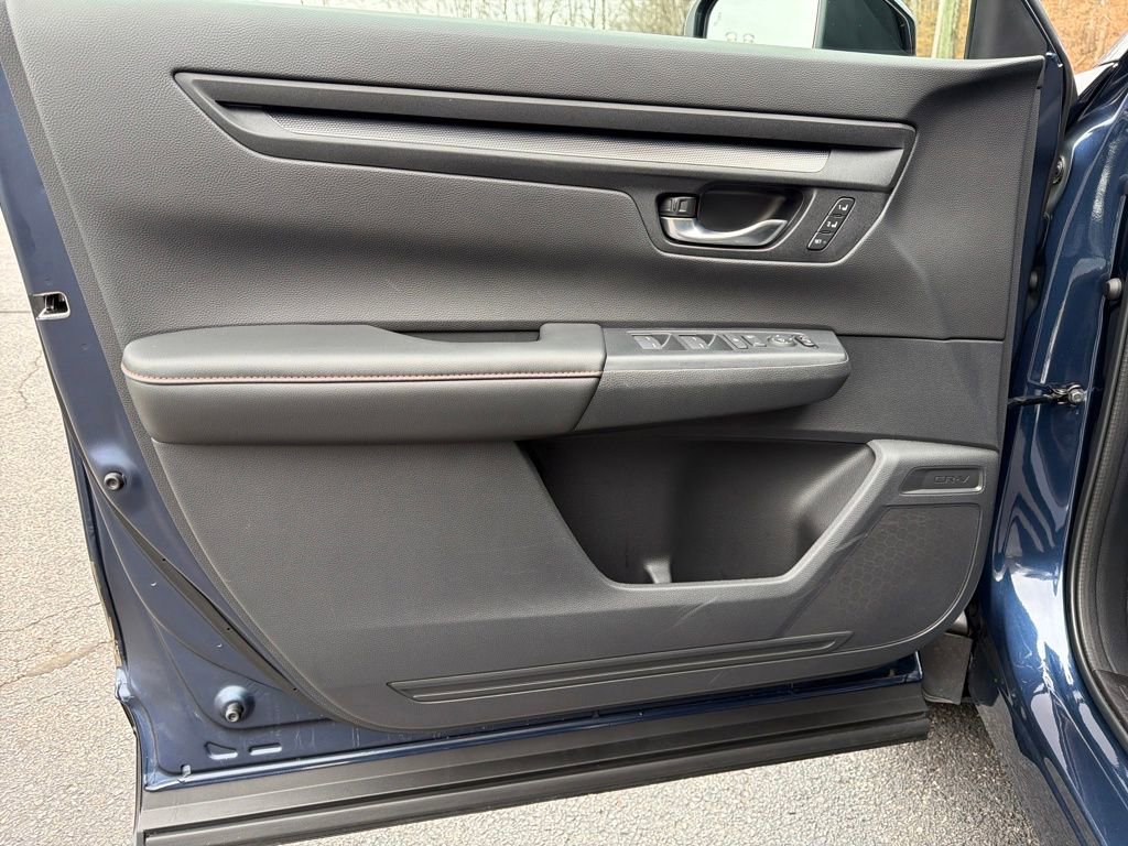 Used 2025 Honda CR-V Sport-L image 13
