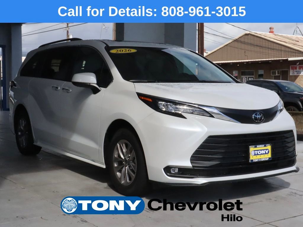 Used 2026 Toyota Sienna XLE image 7