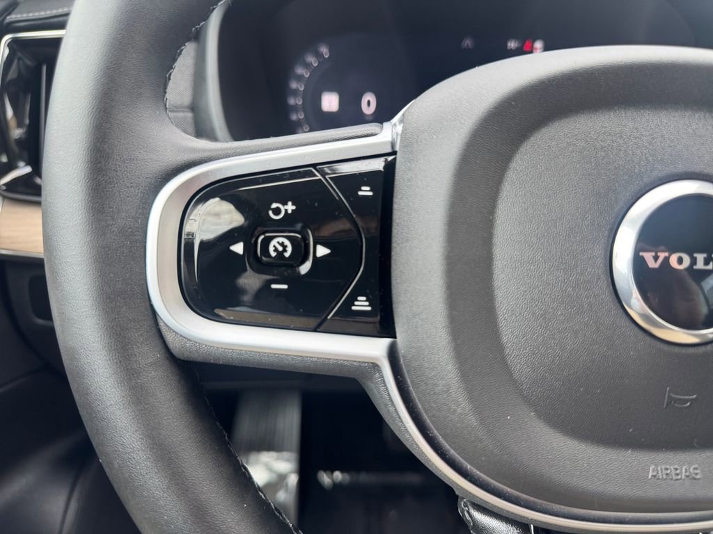 Certified 2025 Volvo XC90 B5 Plus image 14