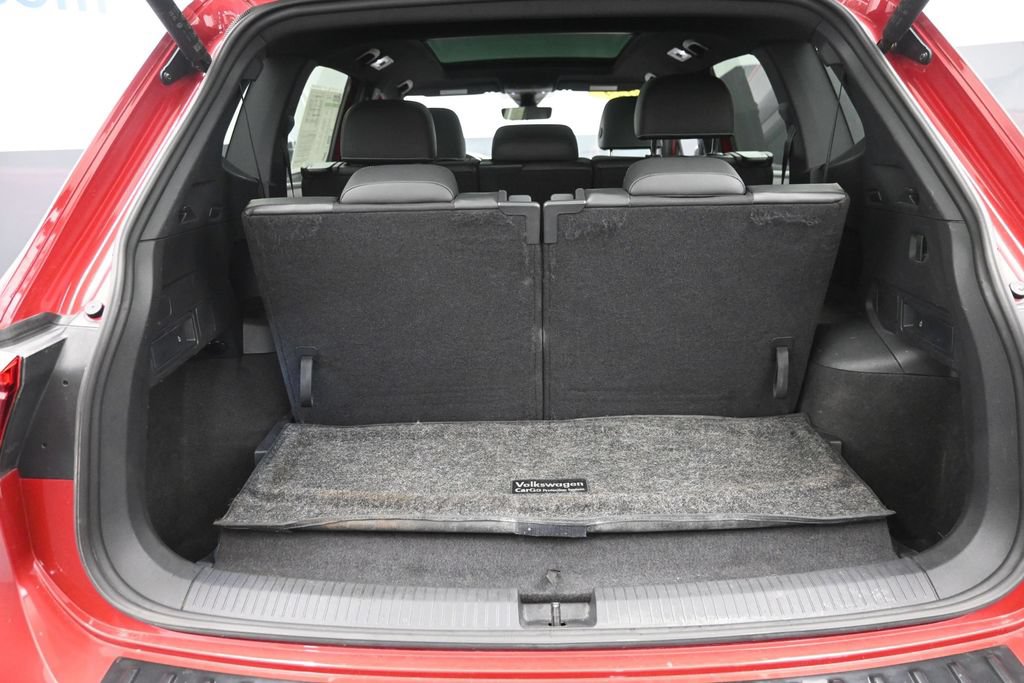 Used 2024 Volkswagen Tiguan SE R-Line FWD image 14