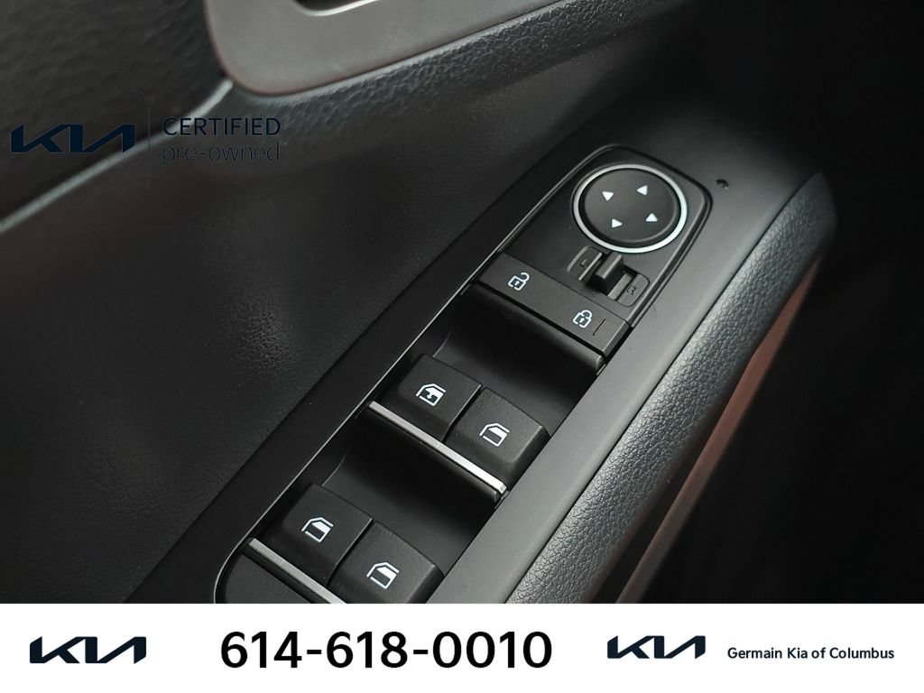 Certified 2025 Kia Soul LX w/ LX Technology Package FWD image 25