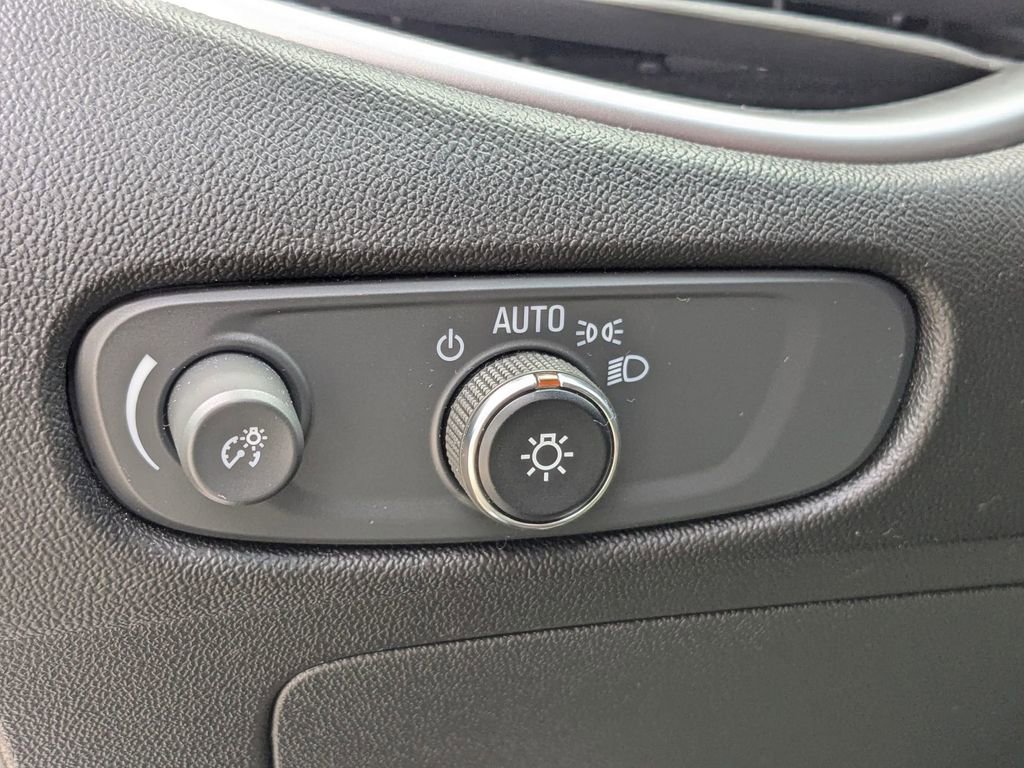 Used 2021 Chevrolet Malibu RS image 20