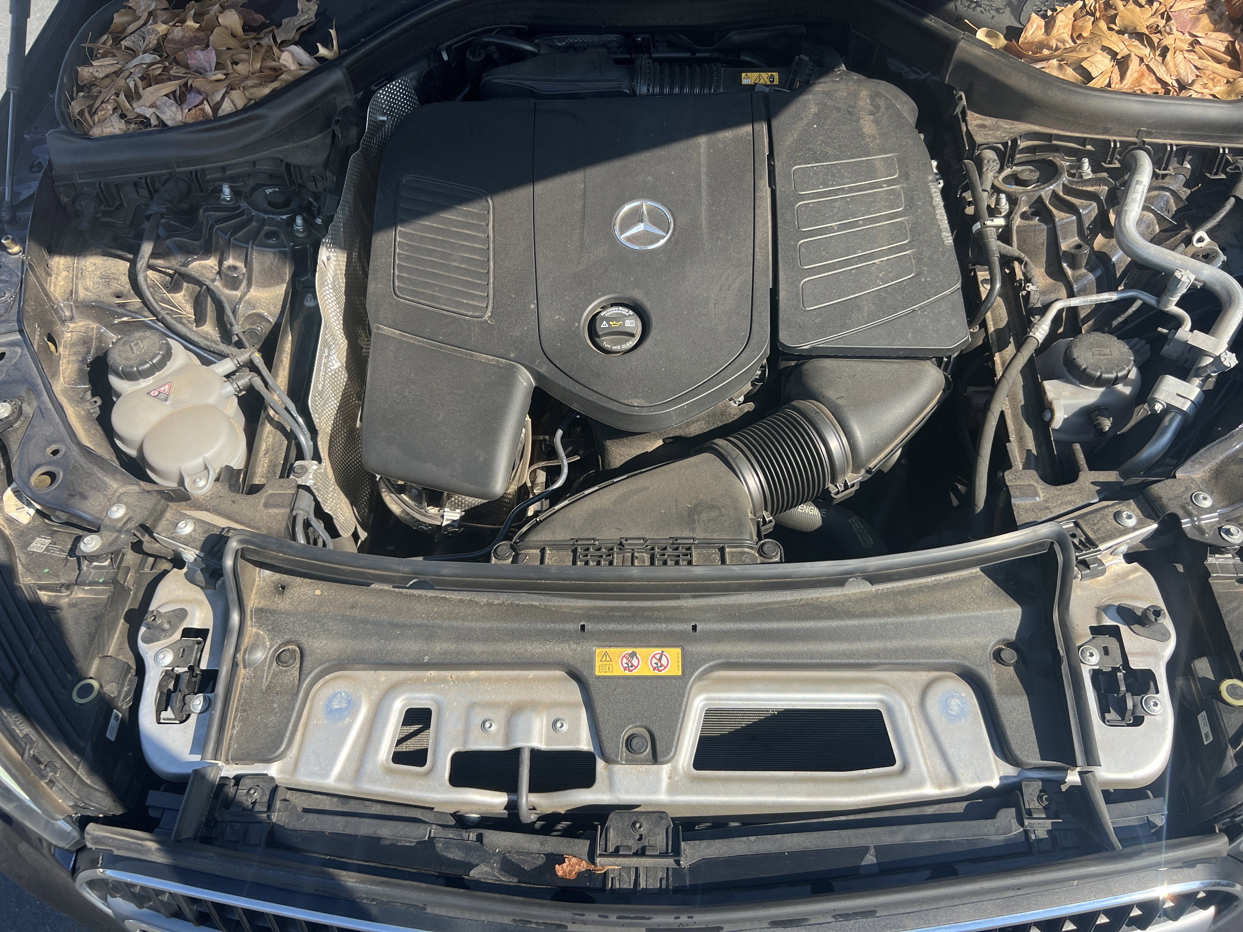 Used 2024 Mercedes-Benz GLC 300 4MATIC image 36