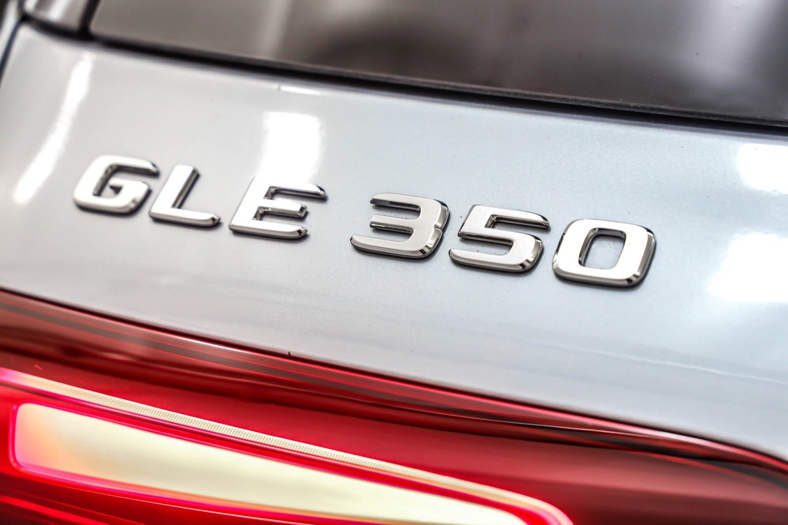 Certified 2025 Mercedes-Benz GLE 350 4MATIC image 9