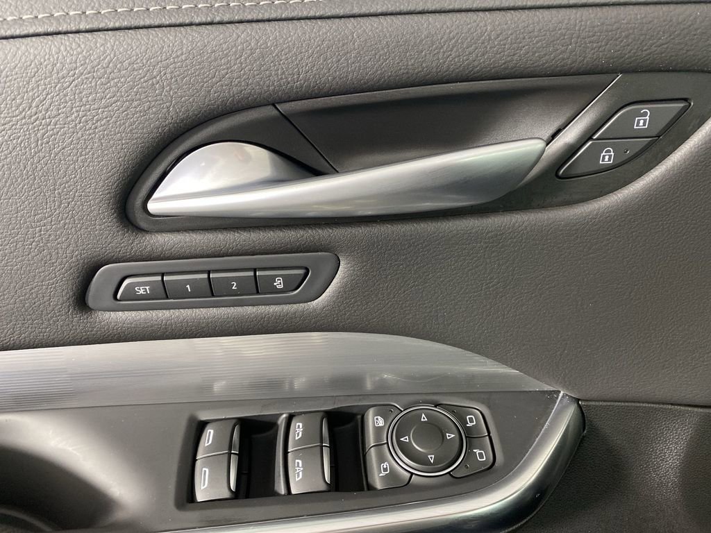 Used 2025 Cadillac XT4 Premium Luxury w/ Cold Weather Package image 25