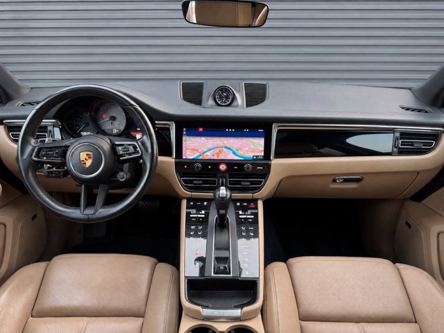 Certified 2022 Porsche Macan S AWD/4WD image 18