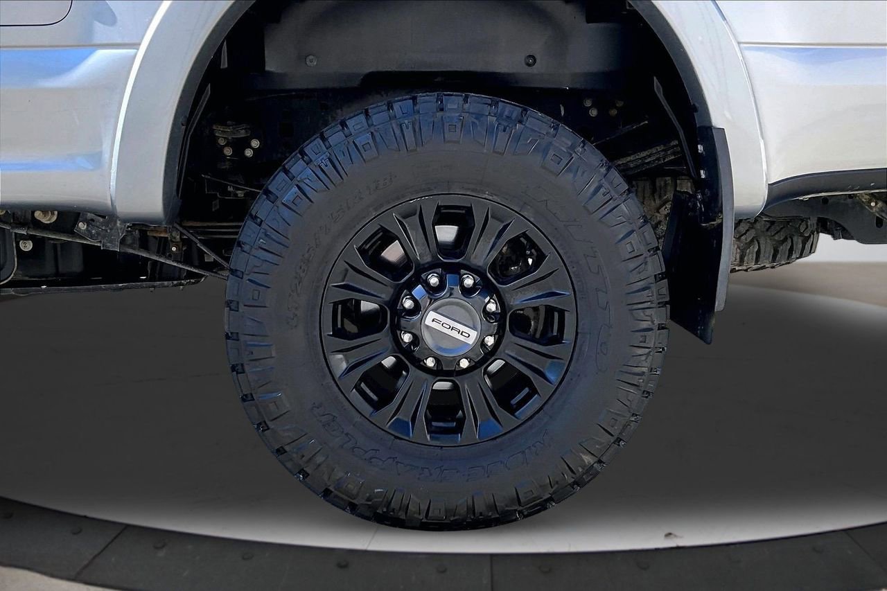 Used 2022 Ford F250 Platinum w/ Tremor Off-Road Package AWD/4WD image 34