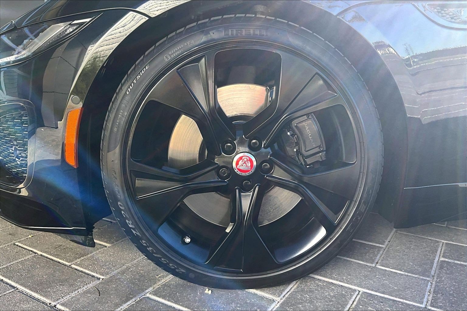 Used 2022 Jaguar F-TYPE Coupe image 9