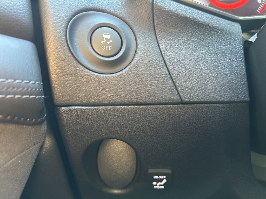 Certified 2023 Nissan Z Performance w/ Floor Mat Package (L93) image 33