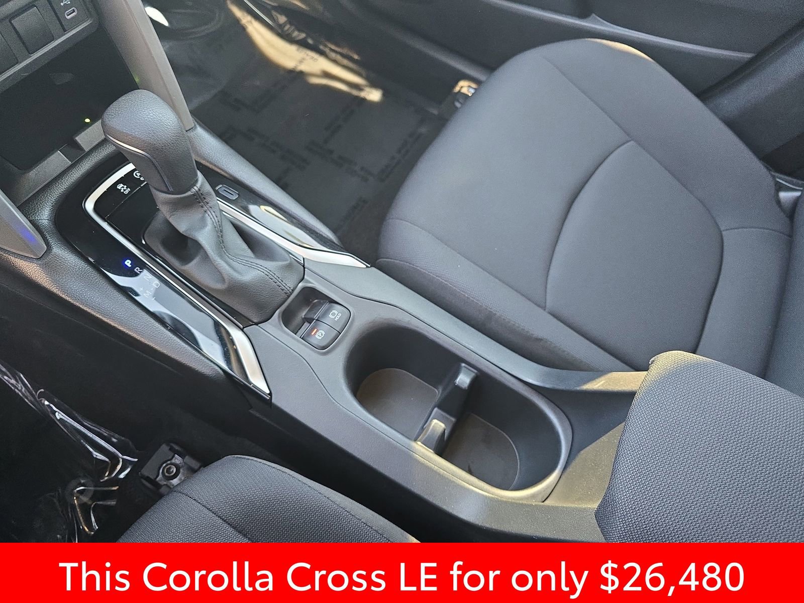 Used 2024 Toyota Corolla Cross LE image 30
