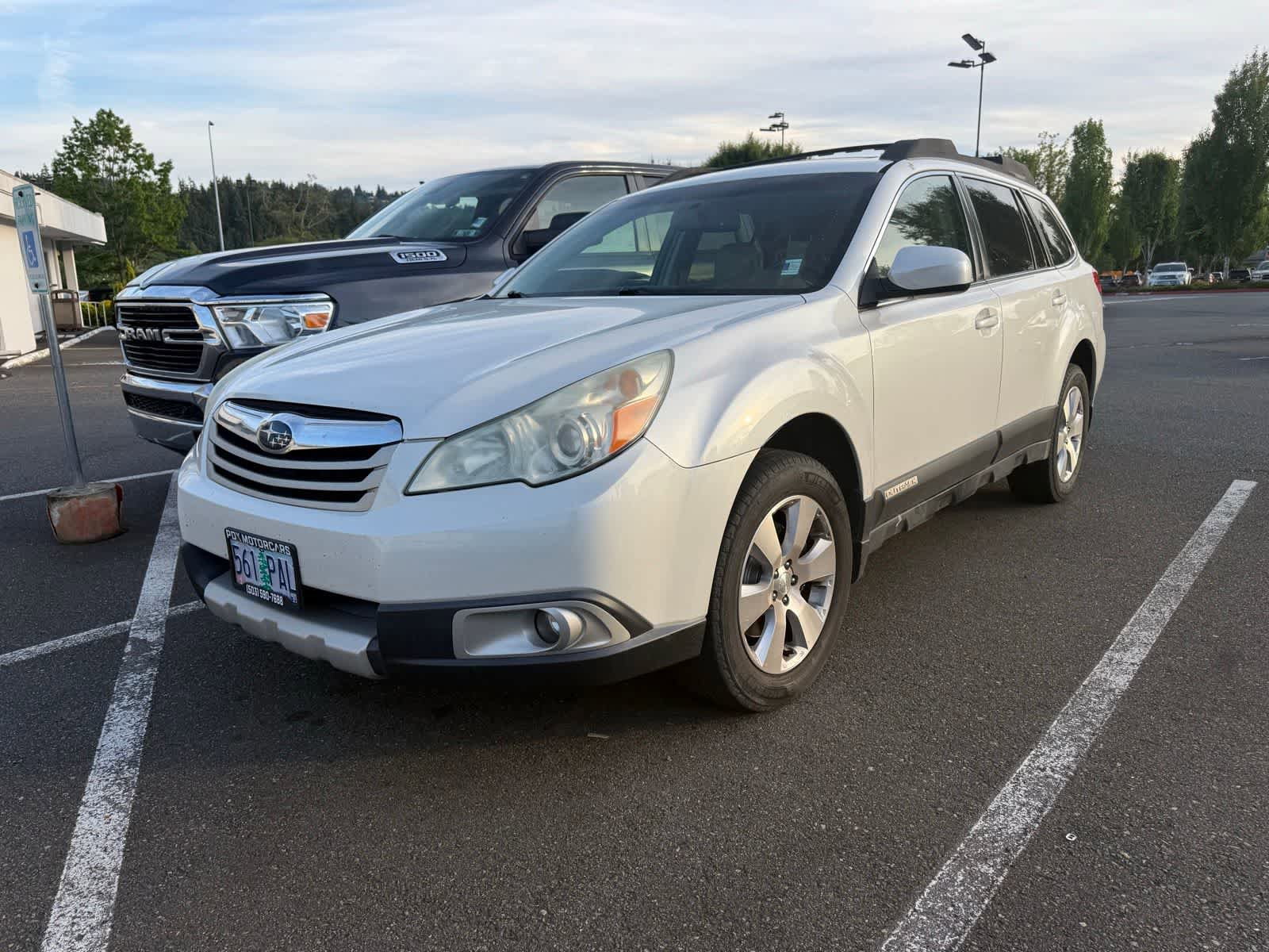 Used 2011 Subaru Outback 3.6R Limited AWD/4WD image 1